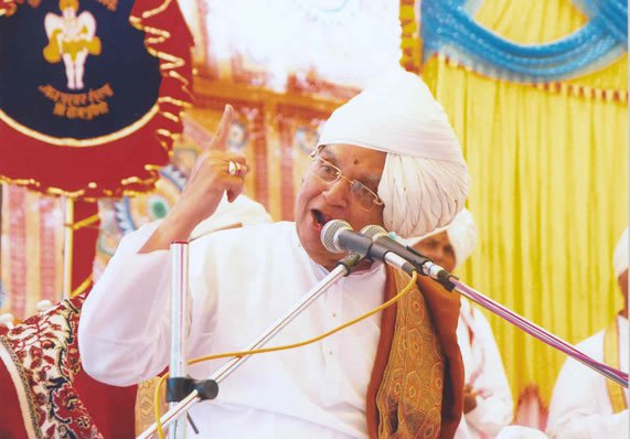 baba maharaj satarkar died at age of 89 incredible journey