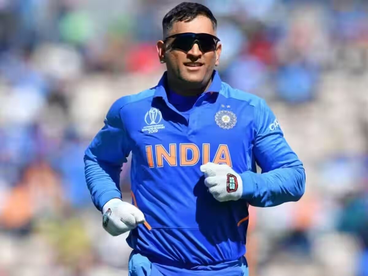 एमएस धोनीने एक वर्षापर्यंत जगापासून  लपवून ठेवली 'ही' गोष्ट, आता केला मोठा खुलासा