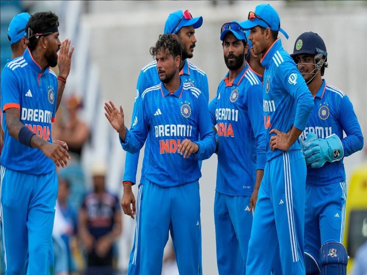 World Cup: इंग्लंडविरुद्ध टीम इंडियाची Playing XI ठरली, 'या' खेळाडूला संधी title=