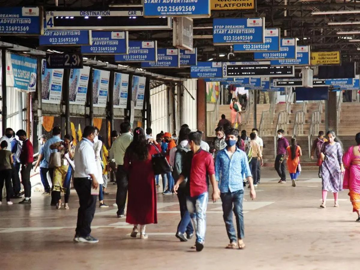 Mumbai local peak hours Problem will end Central Railways flexi plan