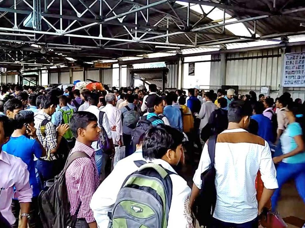 Mumbai local peak hours Problem will end Central Railways flexi plan