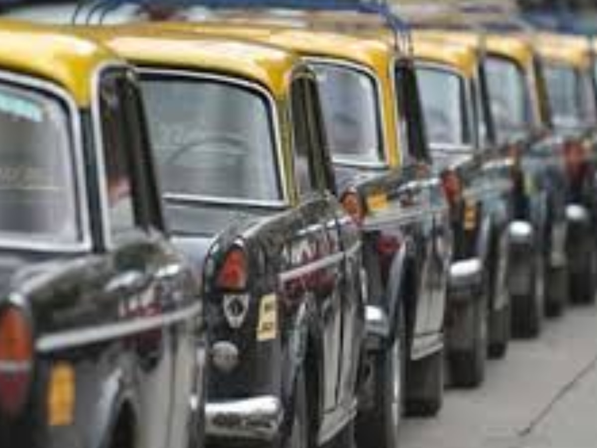 Premier Padmini taxis shut down in Mumbai Road
