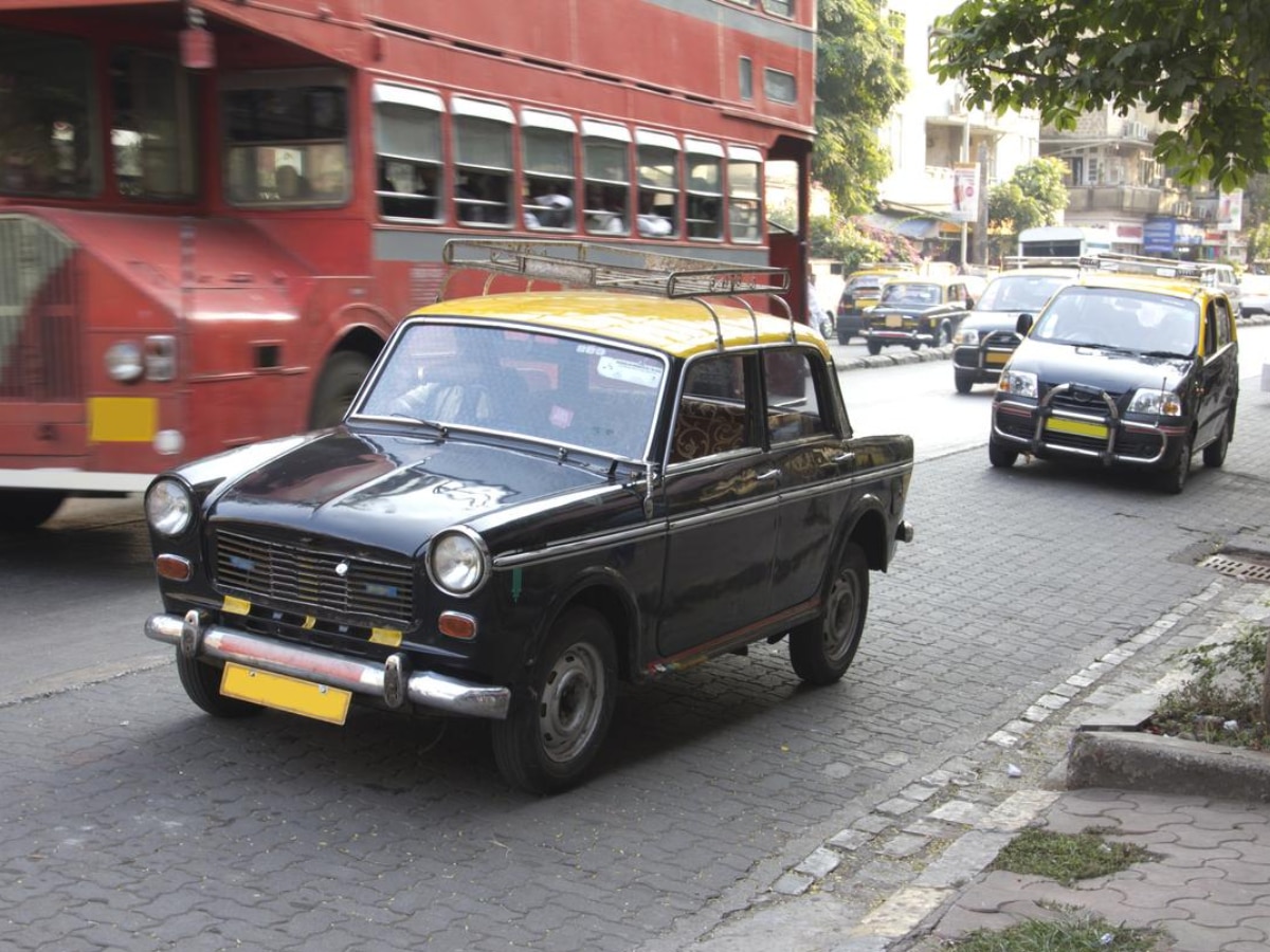 Premier Padmini taxis shut down in Mumbai Road