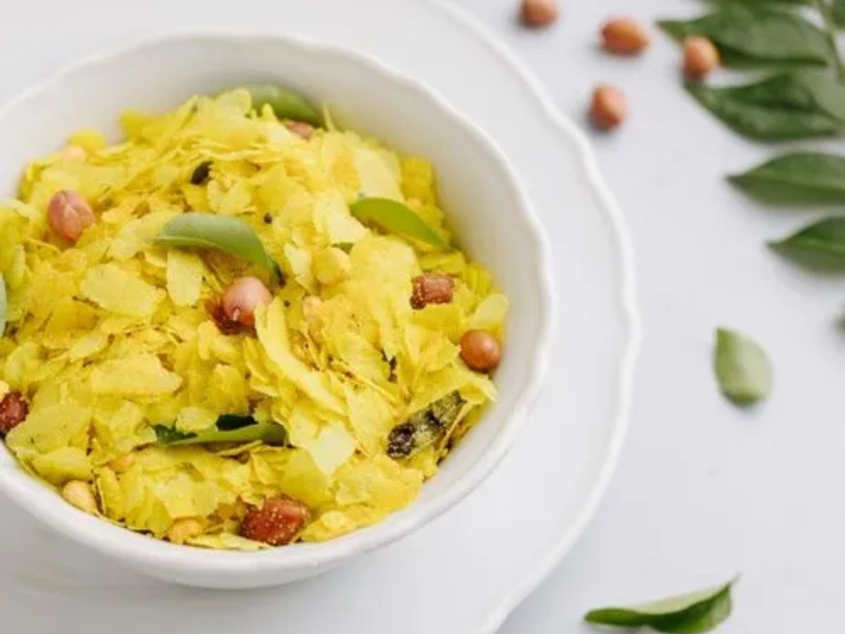 kitchen hacks in marathi tips to keep poha chiwda dry and fresh without fridge in diwali 2023