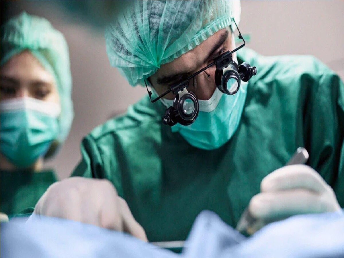 nagpur news tea is more important than the patients life doctor left in hospital