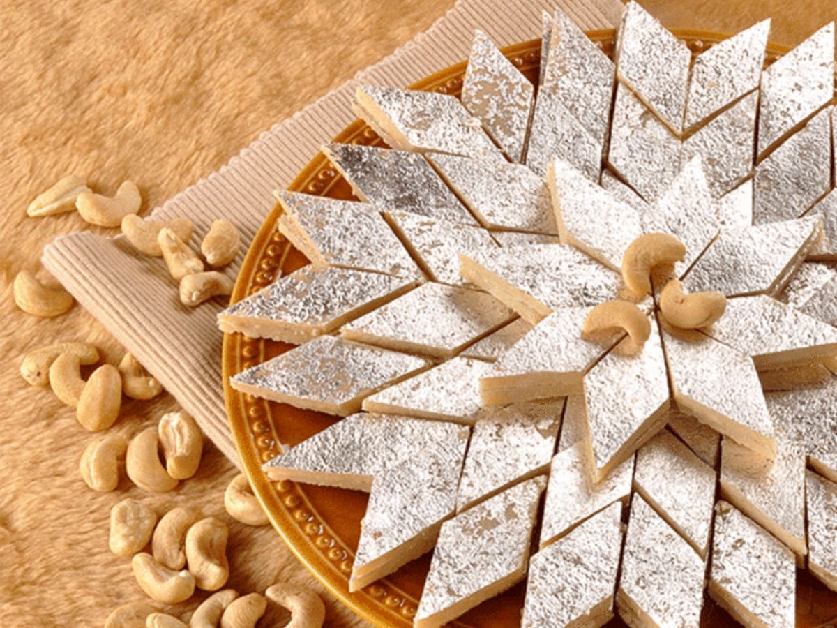 Kaju Katli History: काजू कतलीचा शोध कोणी लावला? मराठ्यांशी आहे खास संबंध title=