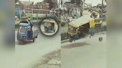 Viral Video : ना अपघात ना धडक! भर रस्त्यात अचानक हवेत उडी मारली रिक्षा; धक्कादायक प्रकार समोर