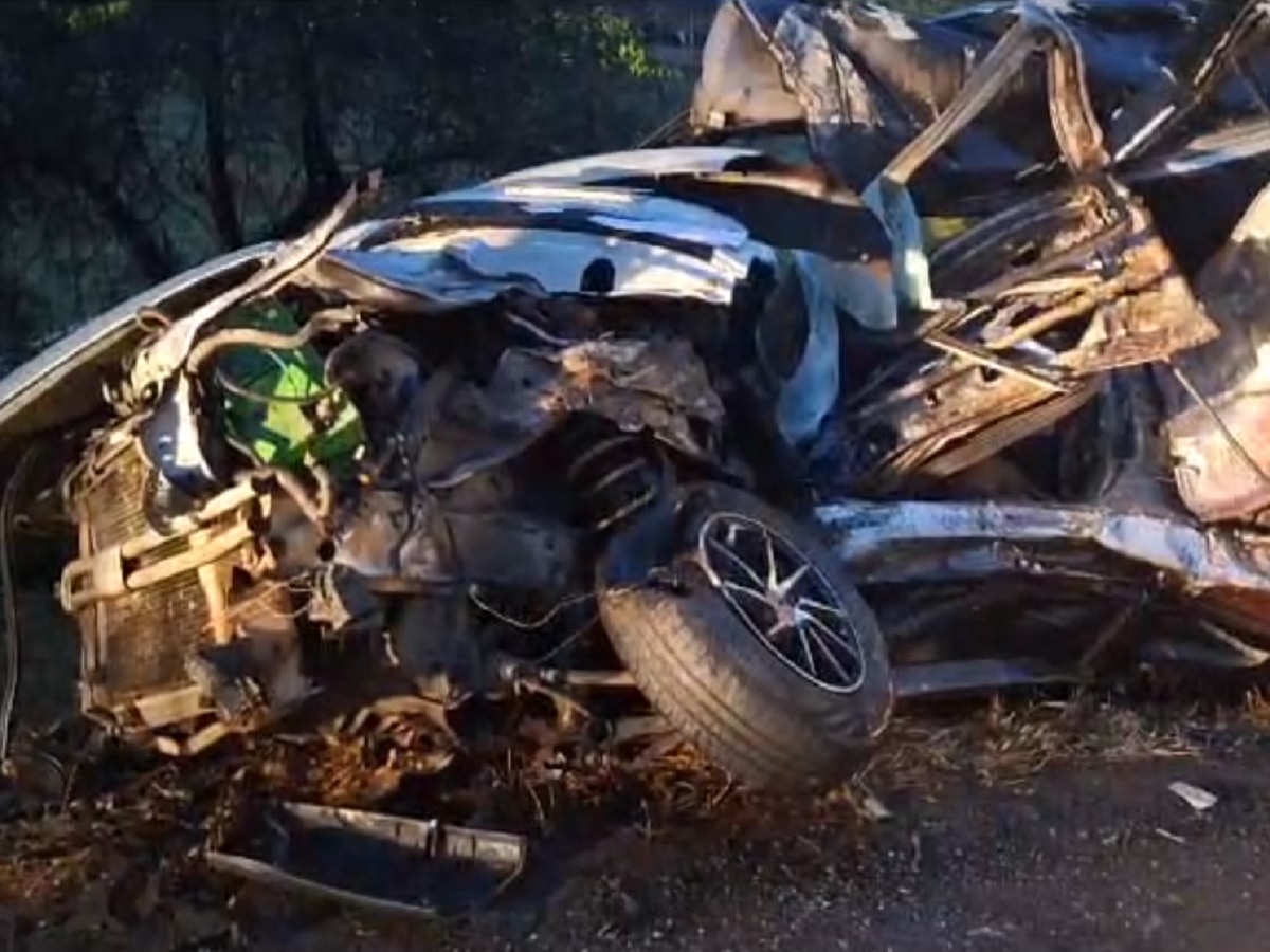 मनमाड-येवला राज्यमार्गावर भीषण अपघात; 5 तरुण जागीच ठार