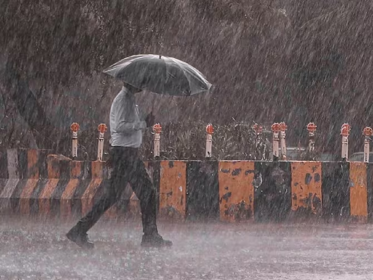 Weather News : मराठवाड्यासह उत्तर महाराष्ट्रात पावसाची शक्यता; देशाच्या 'या' भागात हिमवृष्टीचा अंदाज  title=
