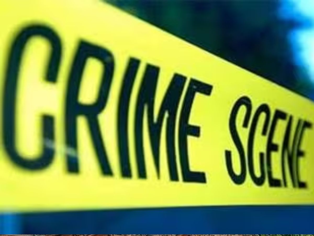 पुणेः पत्नीने जेवणात चिकन बनवलं नाही; नवऱ्याने चिमुकल्या लेकीला दिली भयंकर शिक्षा