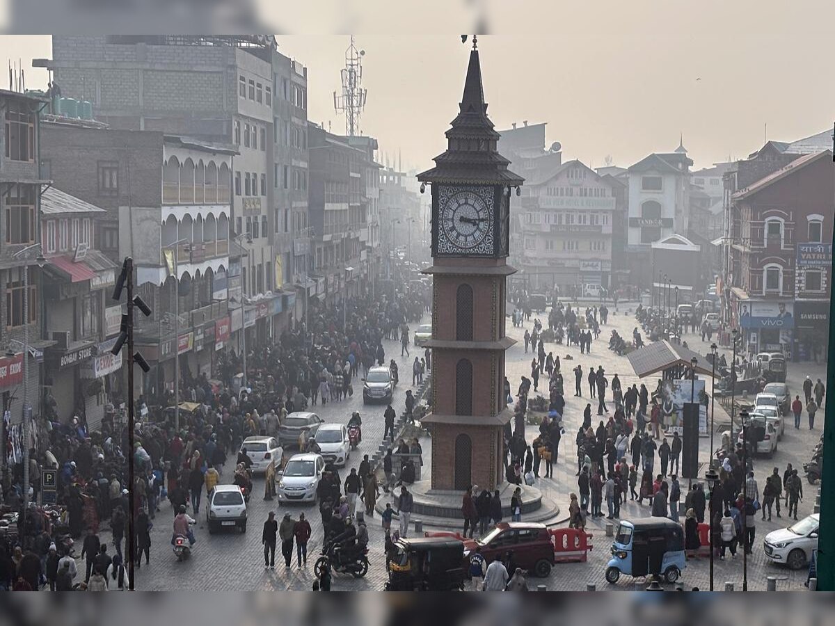 जम्मू काश्मीरमध्ये कलम 370 पुन्हा येणार? सरकारच्या निर्णयावर सुप्रीम कोर्ट देणार महत्त्वाचा निकाल title=