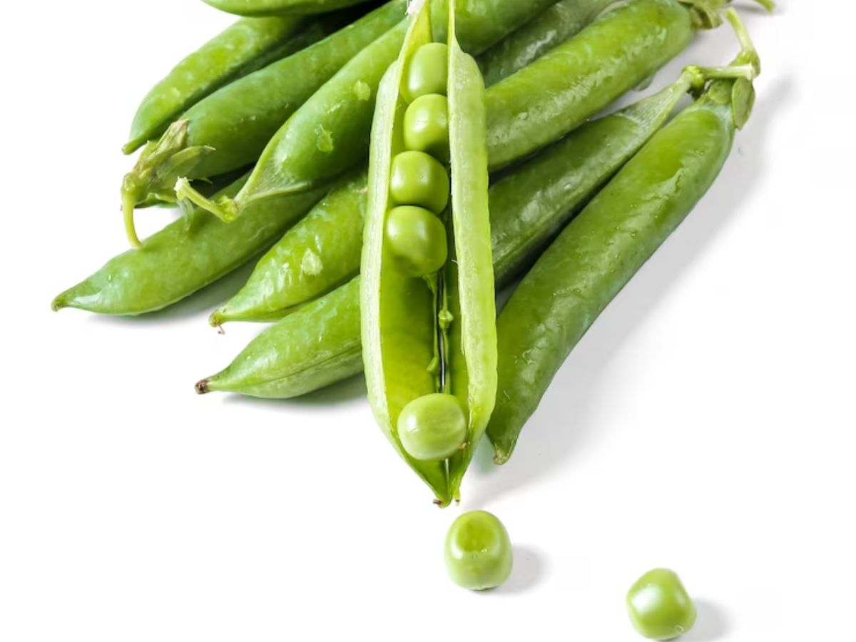 2 मिनिटांत सोलून होईल किलोभर मटार; ही ट्रिक वापरुन बघाच!kitchen hacks