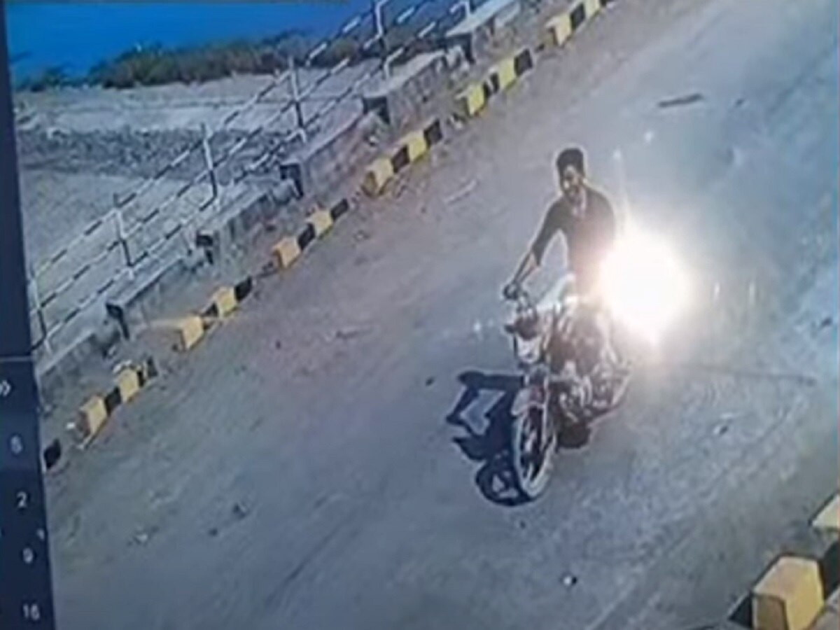 चुलत्याचा खून केल्यानंतर मुंडकं बाईकवर घेऊन फिरला, सोलापुरातील घटनेने खळबळ