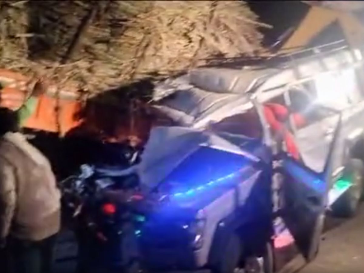 देवदर्शनाहून परतत असतानाच काळाचा घाला; भीषण अपघातात जालन्यातील तीन भाविक ठार देवदर्शनाहून परतत असतानाच काळाचा घाला; भीषण अपघातात जालन्यातील तीन भाविक ठार