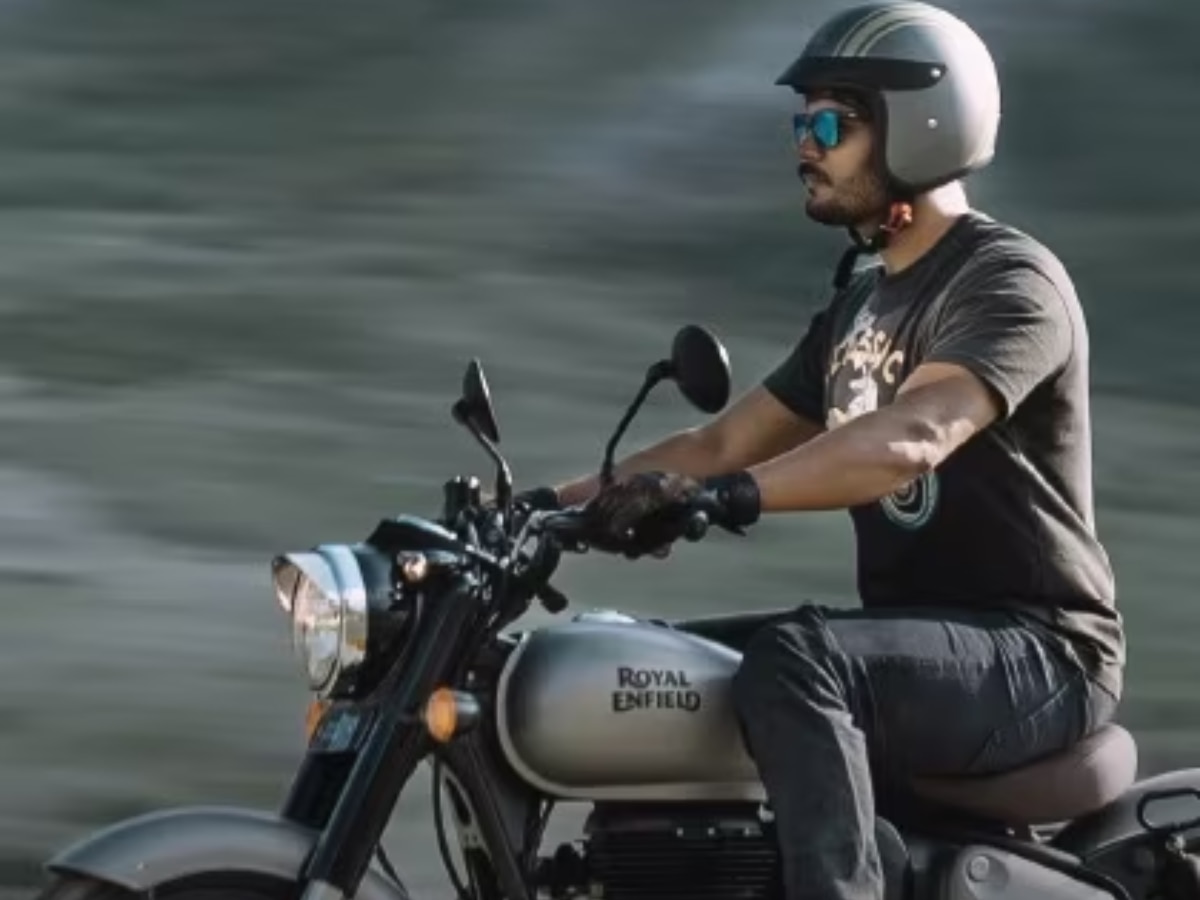 Bullet नाही तर Royal Enfield च्या 'या' बाईकची मार्केटमध्ये हवा, मायलेज तर विचारूच नका! title=