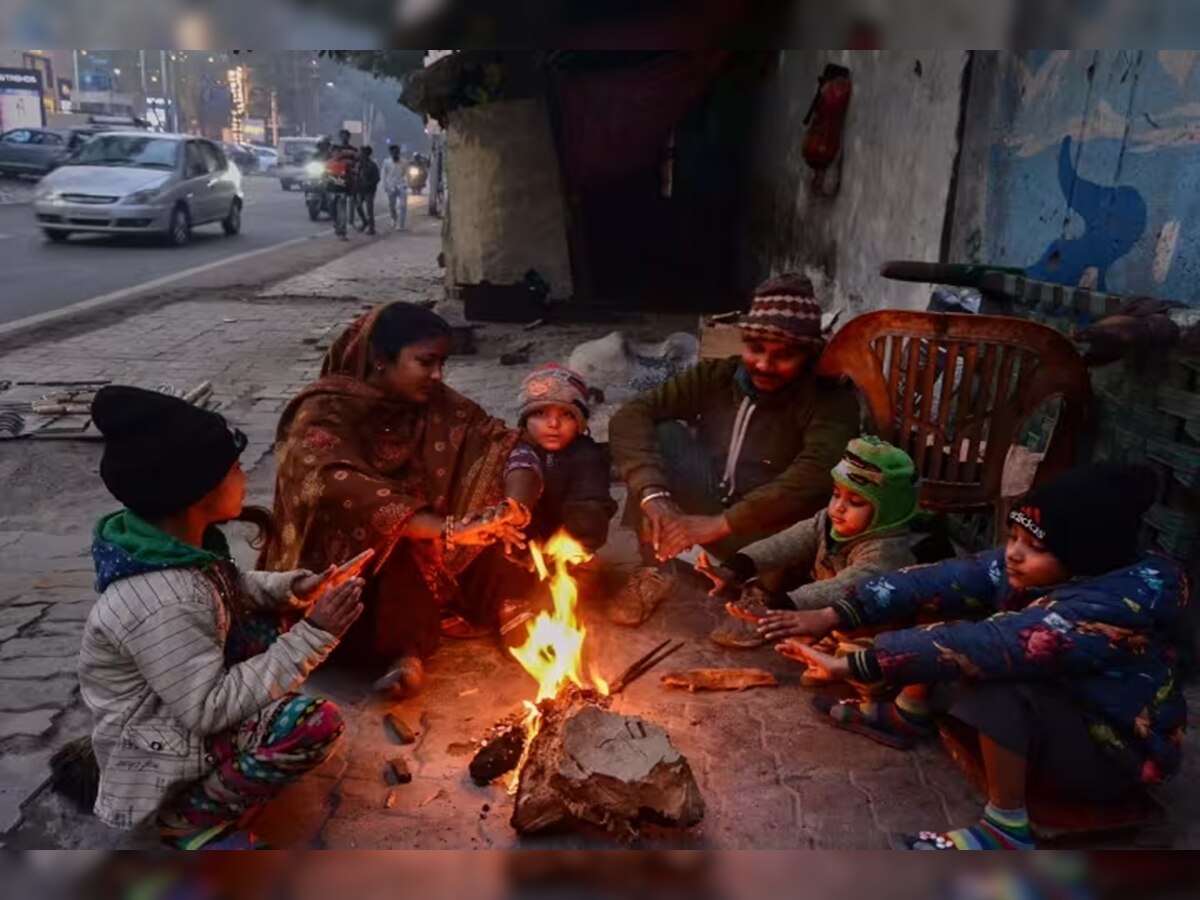 Weather Update : काश्मीरमध्ये नद्या-नाले गोठण्यास सुरुवात, राज्यात पारा 10 अंशांच्या खाली; मुंबईत ढगाळ वातावरण title=