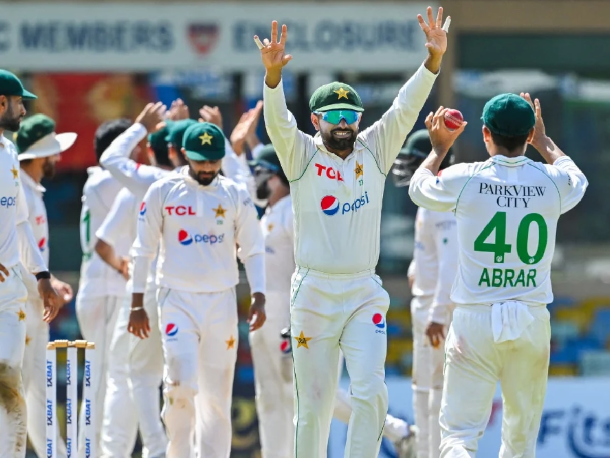 AUS vs PAK : ऑस्ट्रेलिया दौऱ्यात पाकिस्तानला मोठा झटका, 'या' स्टार खेळाडूला तातडीने रुग्णालयात हलवलं! title=