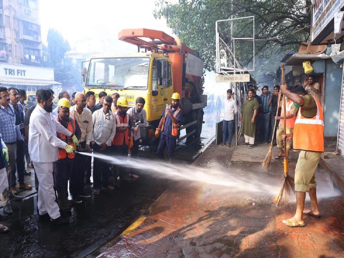   मुंबई महानगरपालिकेचा स्‍वच्‍छता पॅटर्न यशस्वी, राज्यातील सर्व शहरांमध्ये राबवविणार title=