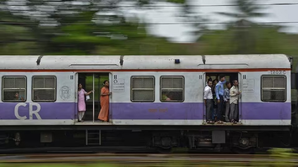 Mumbai local Central railway special trains time table on year end new year eve 