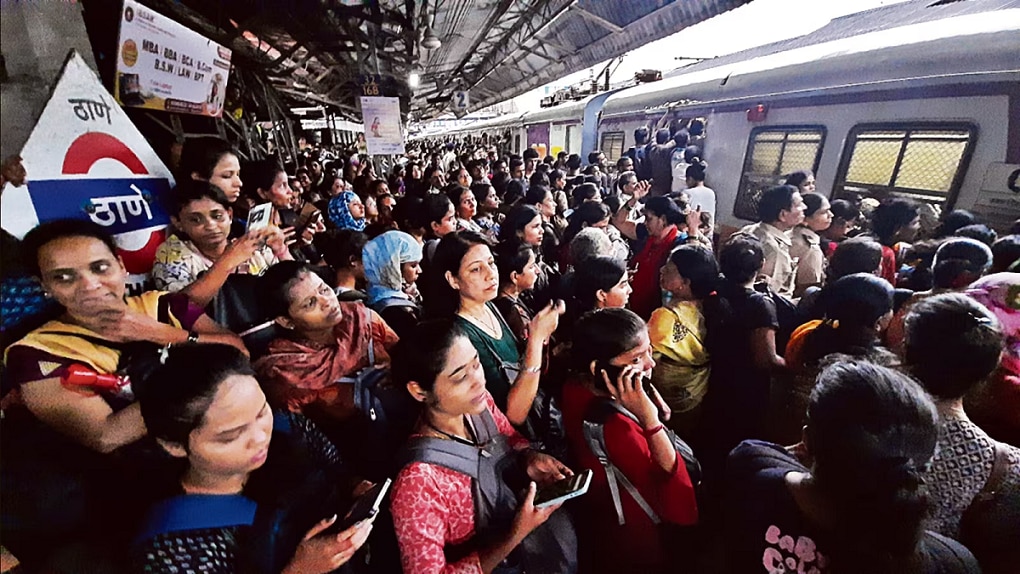 Mumbai local Central railway special trains time table on year end new year eve 