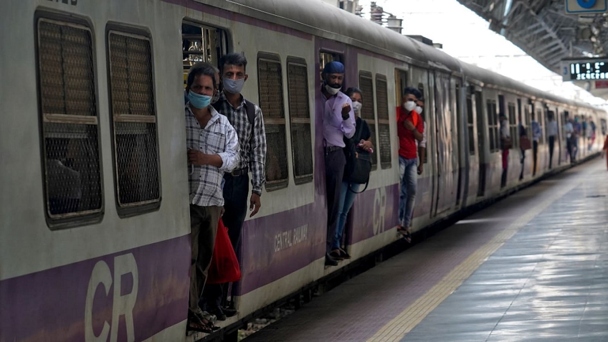 Mumbai local Central railway special trains time table on year end new year eve 