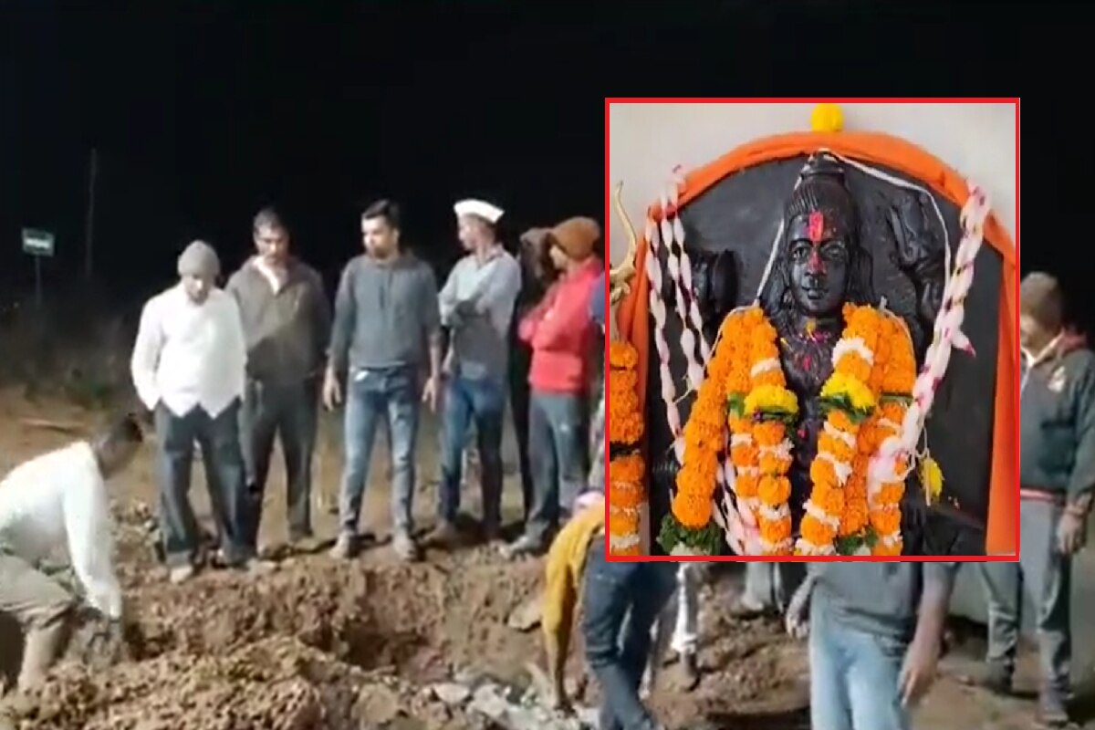 एका रात्रीत गावकऱ्यांनी उभं केलं अख्ख मंदिर; साताऱ्यात 500 भाविकांची कमाल