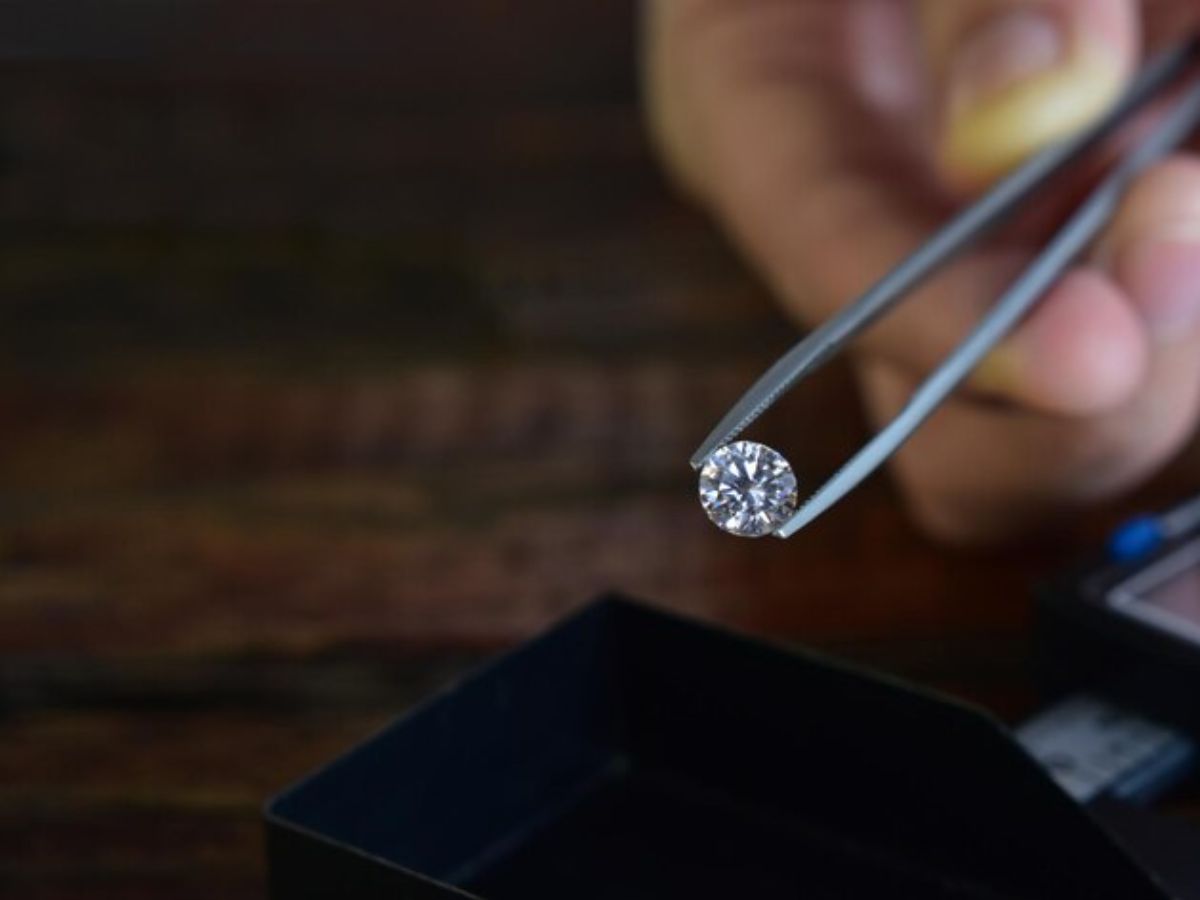 diamond purity test know how to check real diamond at home