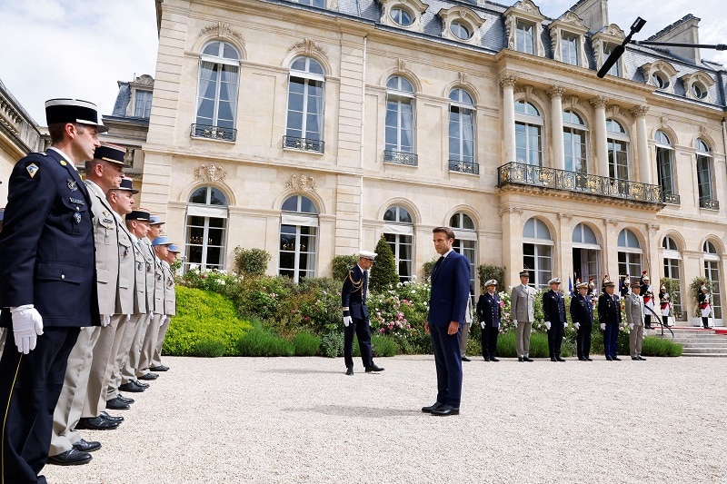 emmanuel macron elysee palace