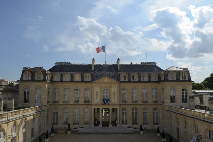 emmanuel macron elysee palace