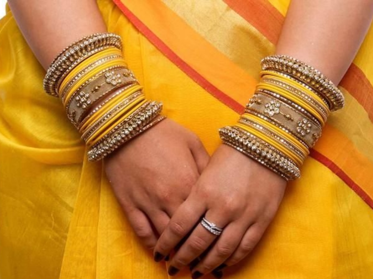 Benifits Of Bengles Red green or yellow Which color bangles are Good to wear