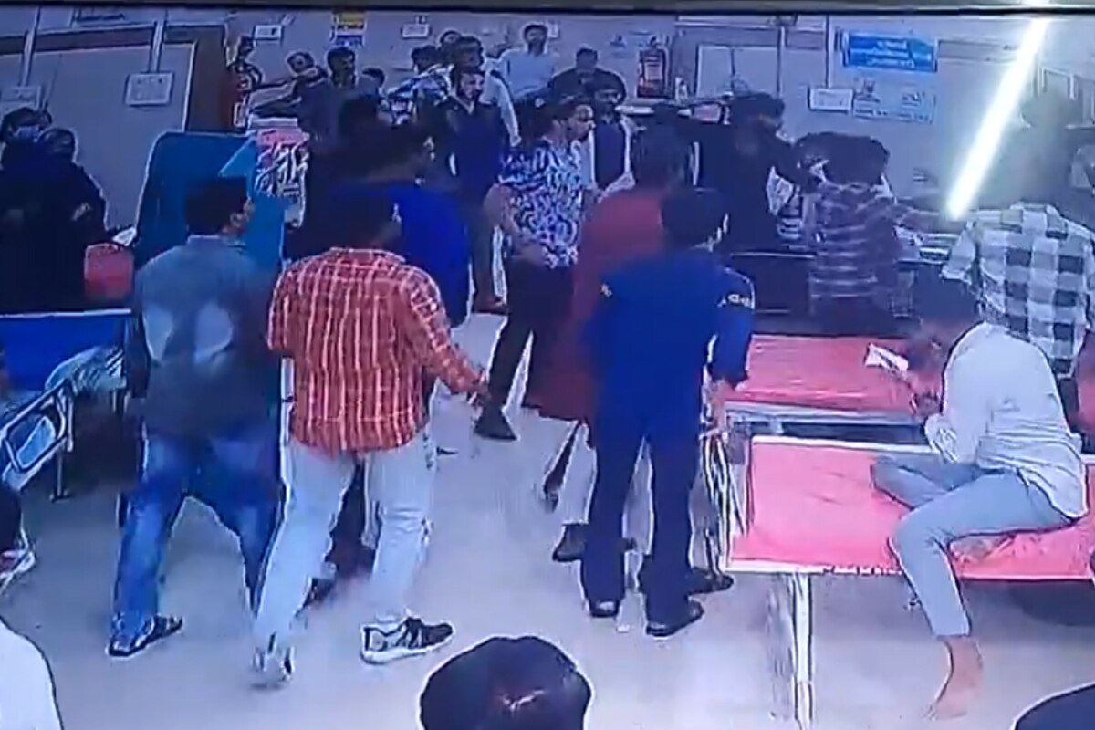 हाणामारीत तरुणांनी फोडलं महिला डॉक्टरचं डोकं; सुप्रिया सुळेंनी थेट गृहमंत्र्यांचा केला उल्लेख