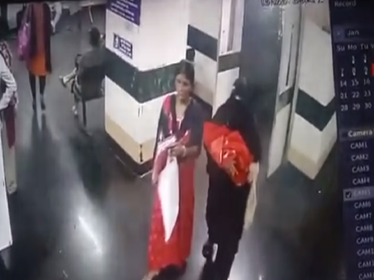 मुंबईत BMC रूग्णालयातून भरदिवसा 20 दिवसाच्या बाळाची चोरी; महिला CCTV कॅमेऱ्यात कैद title=