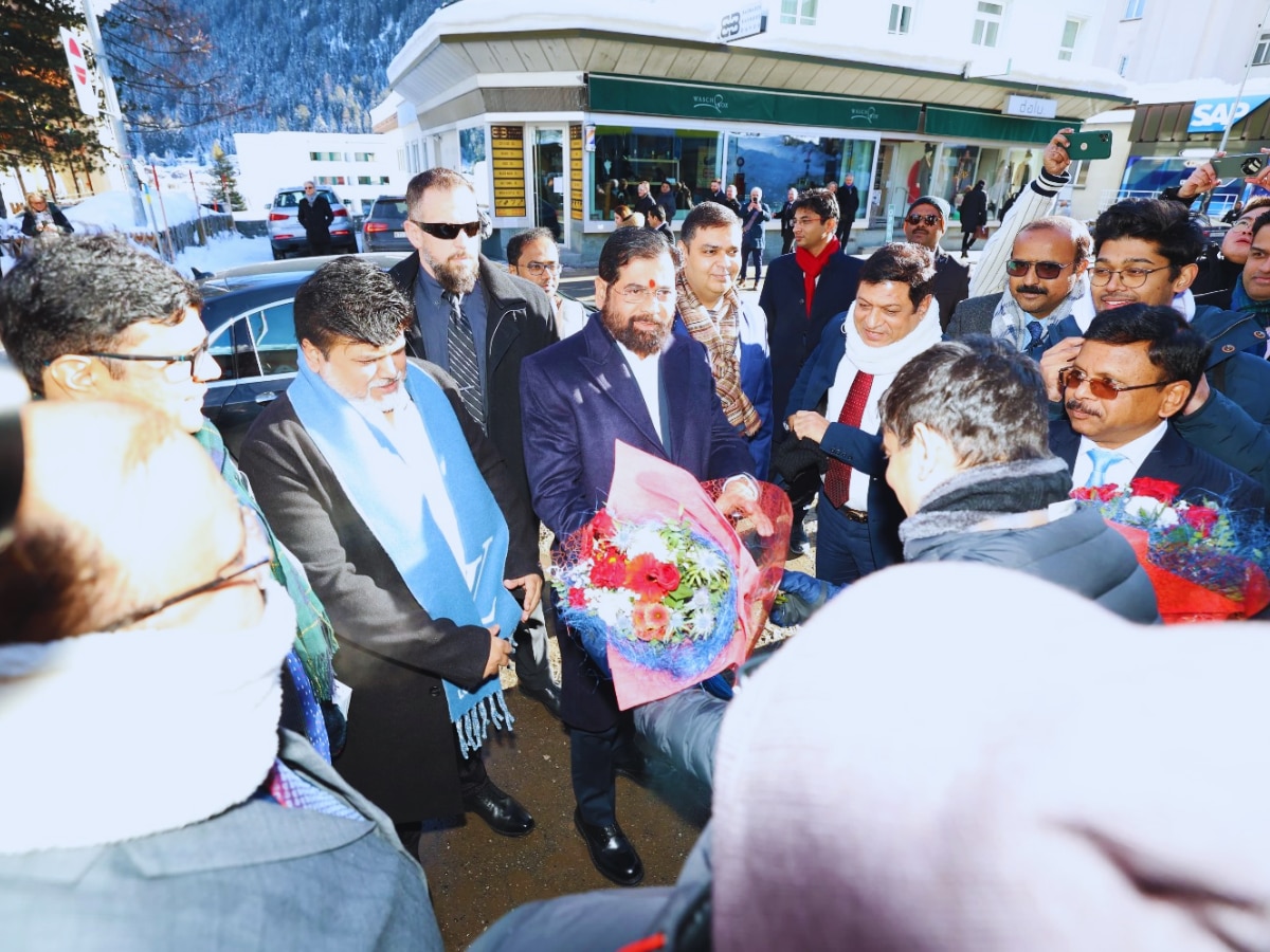 Maharastra Govt delegation in Davos sign 70 thousand crore MoU on the first day News in Marathi