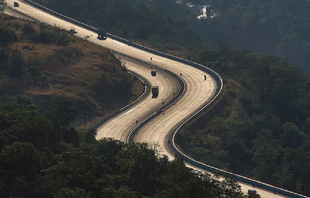 Mumbai Pune express way to closed for traffic for six hours latest update 