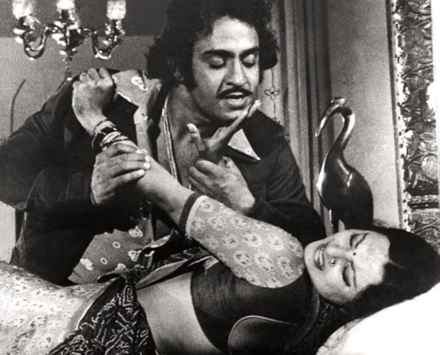 Madhuri Dixit Cried On Sets Of Film For This Strange Reason Says ranjeet villain