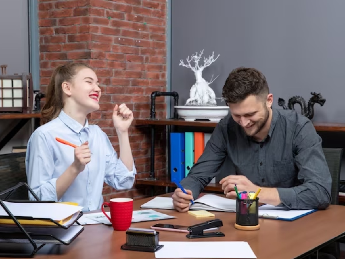 Office Romantic Relationship Affect on Work Efficiency Forbes Advisor Survey