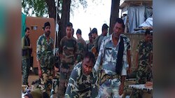 छत्तीसगडमध्ये CRPF कॅम्पवर नक्षलवाद्यांचा मोठा हल्ला; 3 जवान शहीद, 14 जखमी