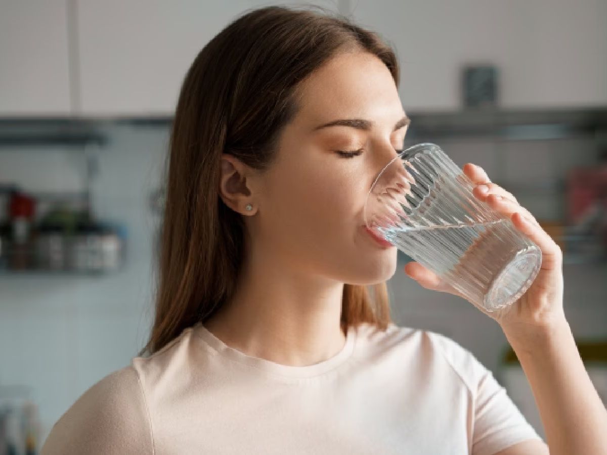 benefits of drinking water in the morning 