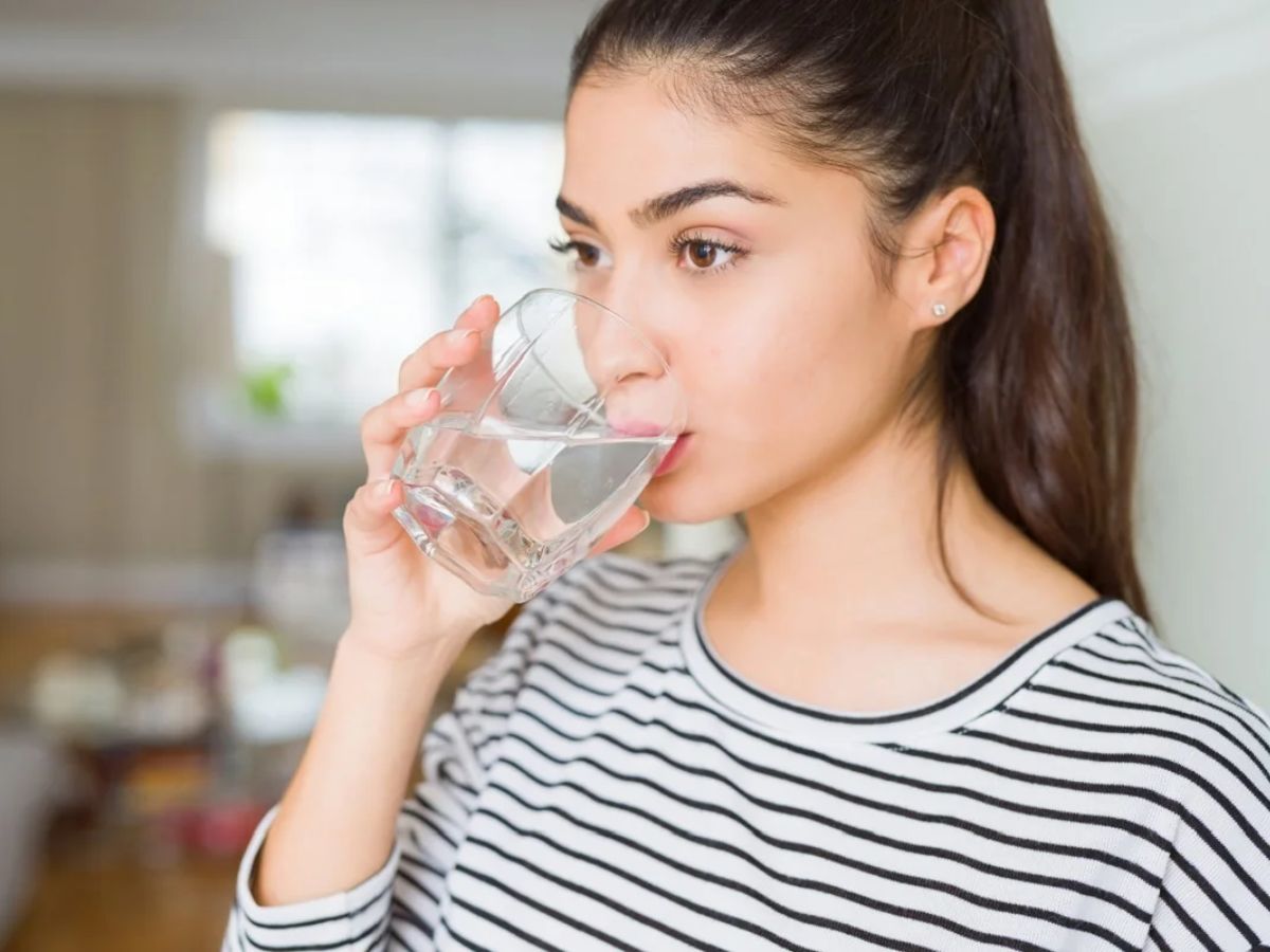 benefits of drinking water in the morning 