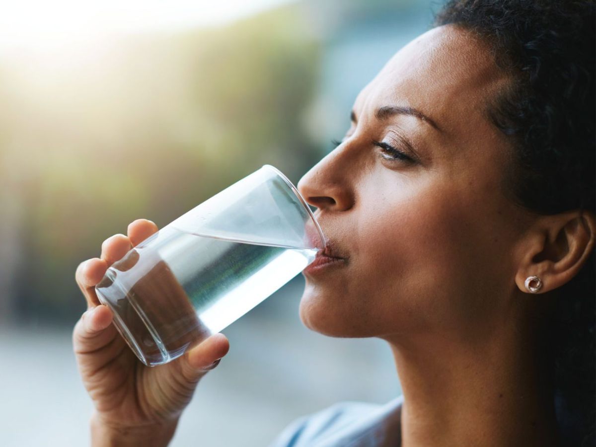 benefits of drinking water in the morning 