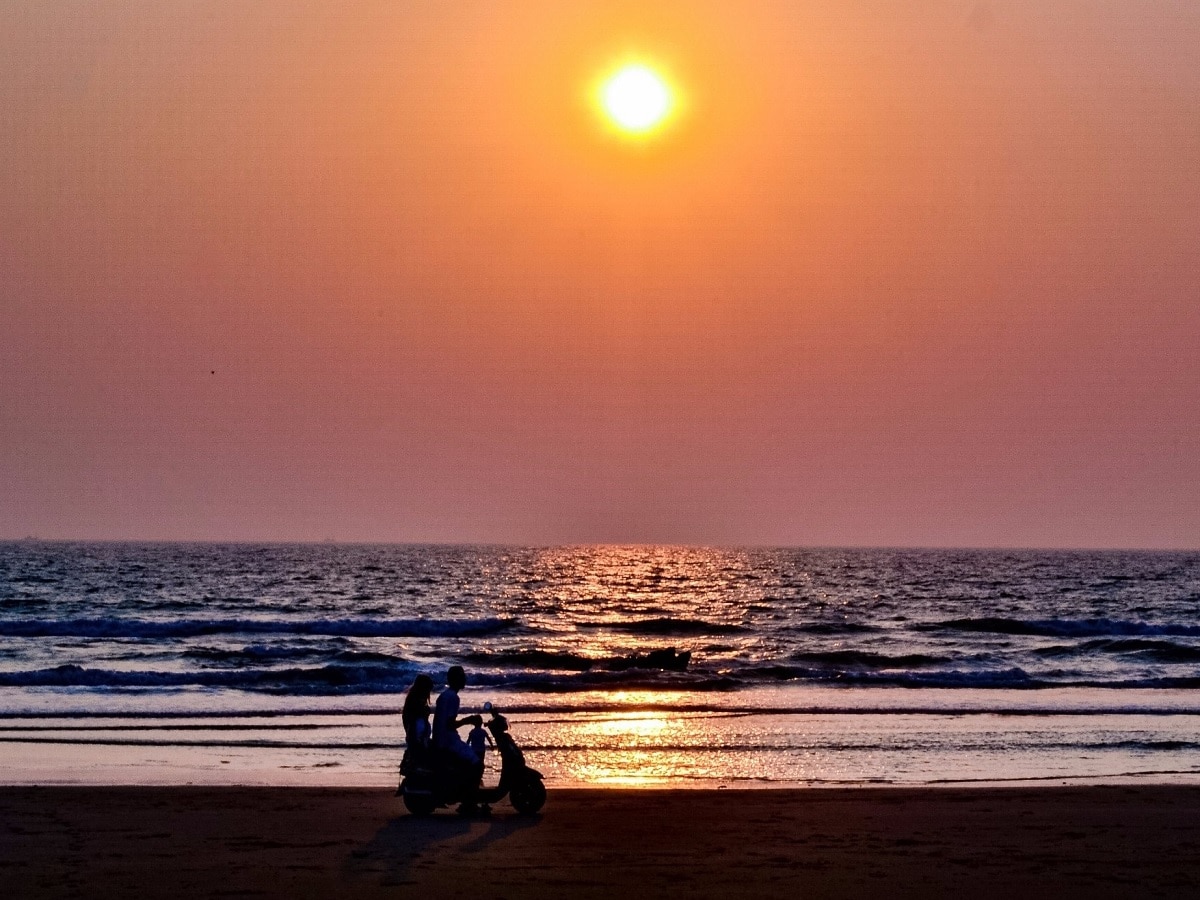 मुंबईजवळ असलेला सिक्रेट समुद्र किनारा, फार कुणाला माहित नाही; Valentine Day साठी परफेक्ट जागा title=