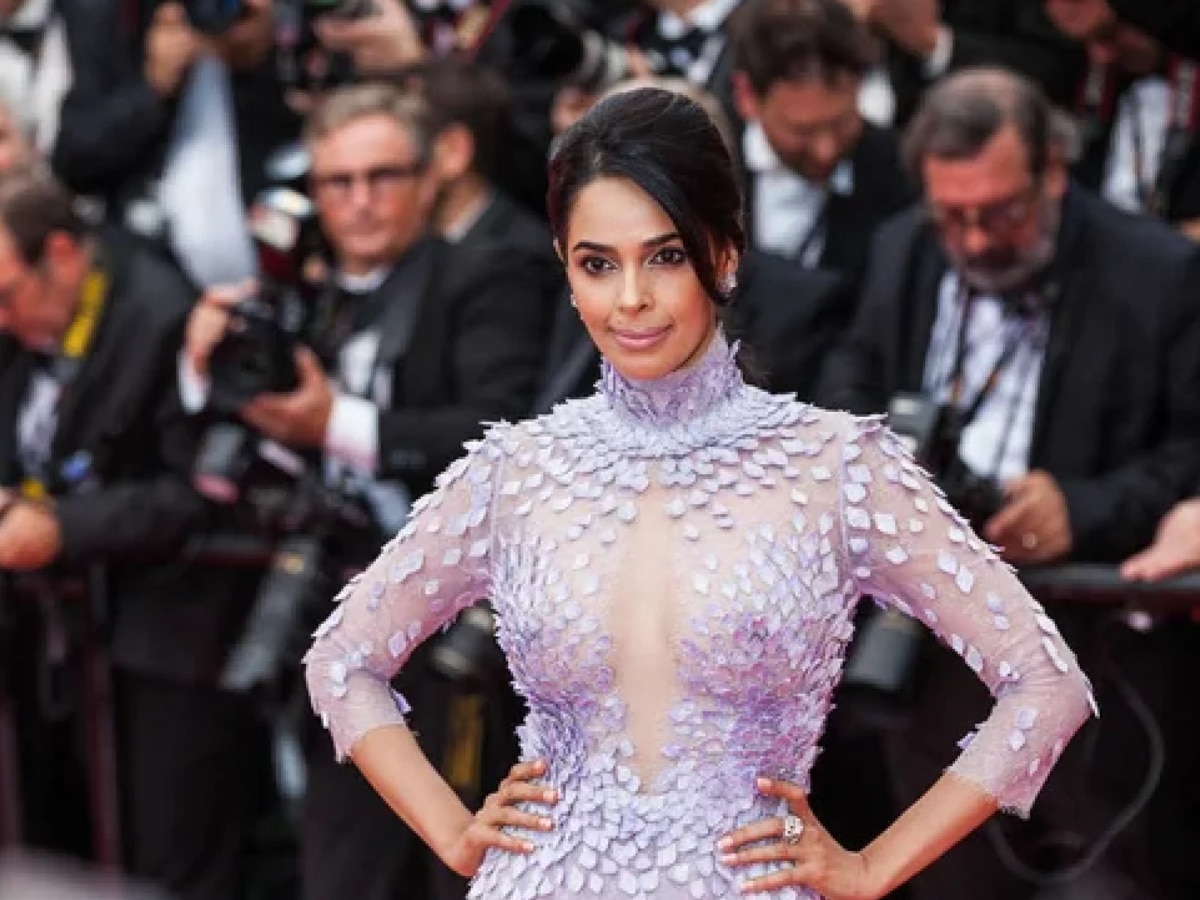 Bollywood Actress Mallika Sherawat Share Casting Couch Experince