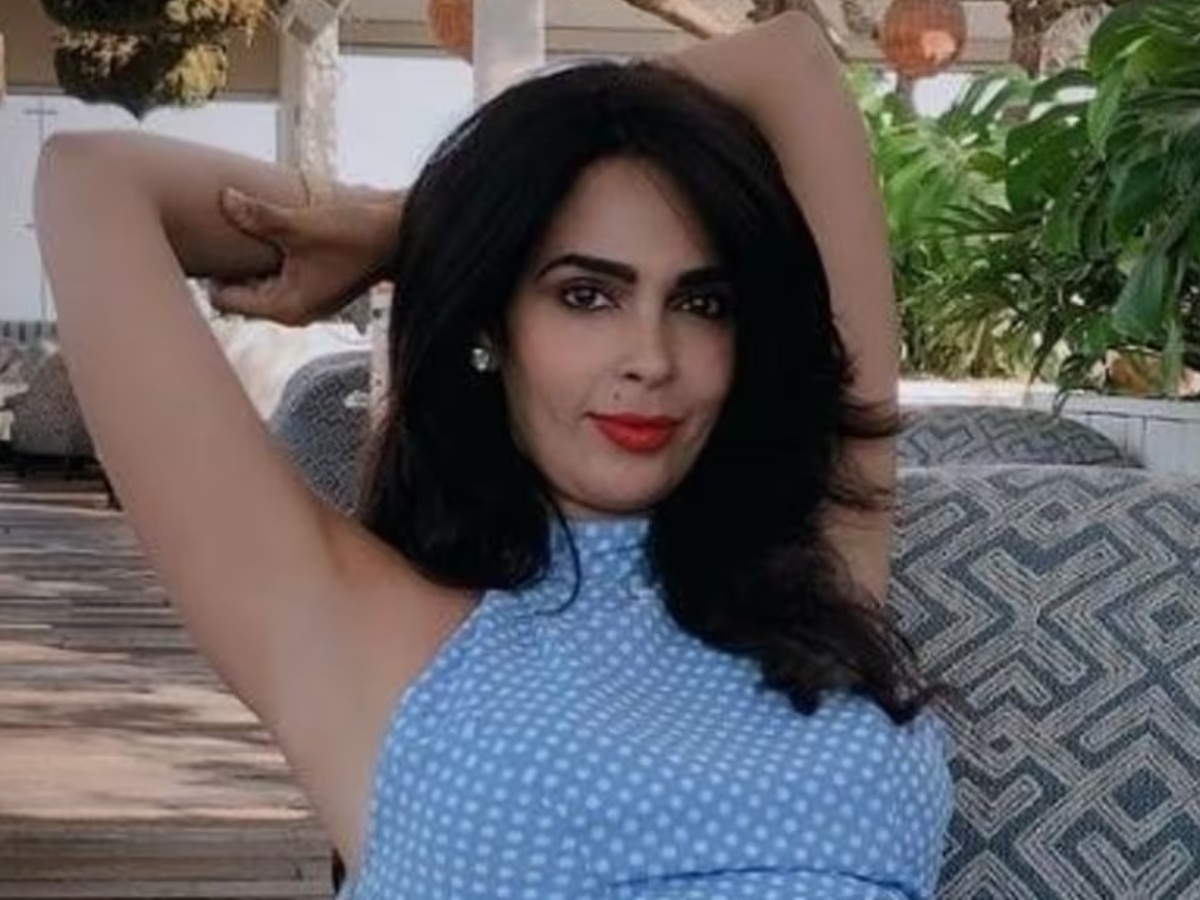 Bollywood Actress Mallika Sherawat Share Casting Couch Experince