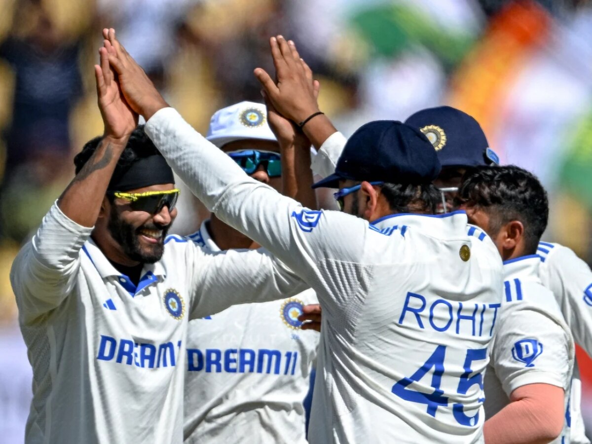 IND vs ENG 3rd Test : राजकोट टेस्टमध्ये टीम इंडियाचा 434 धावांनी ऐतिहासिक विजय; जडेजासमोर इंग्लंड चारीमुंड्या चीत! title=