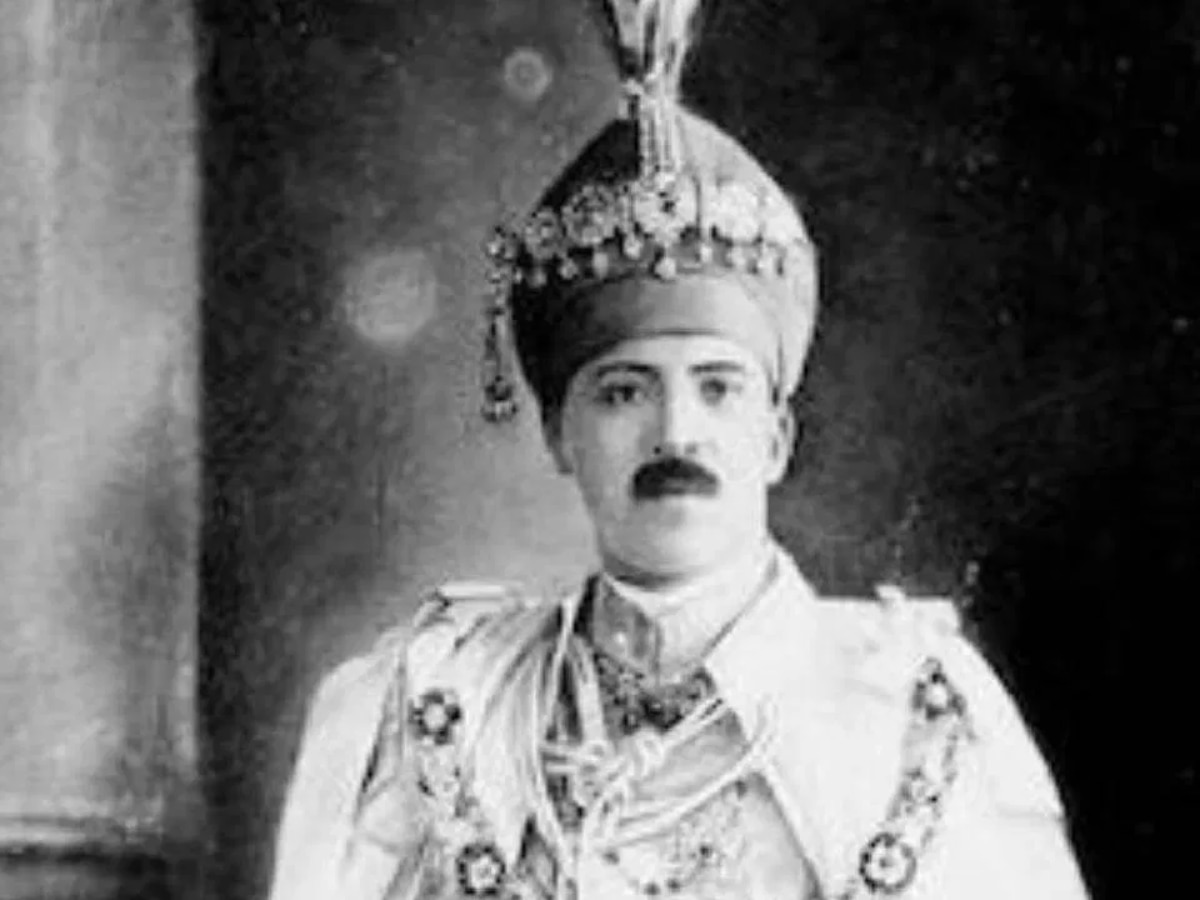 Photo mir osman ali khan world richest man who uses 100 crore diamond as paper weight see here