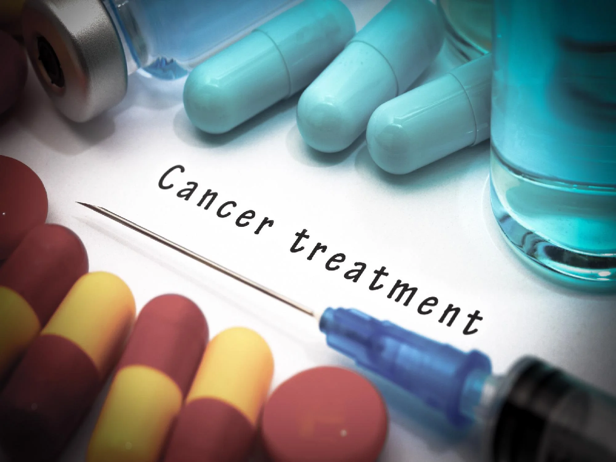 Cancer Treatment: दुसऱ्यांदा कॅन्सर होण्यापासून रोखणार 'ही' गोळी; टाटा इंस्टिट्यूटद्वारे नवं संशोधन Cancer Treatment: दुसऱ्यांदा कॅन्सर होण्यापासून रोखणार 'ही' गोळी; टाटा इंस्टिट्यूटद्वारे नवं संशोधन