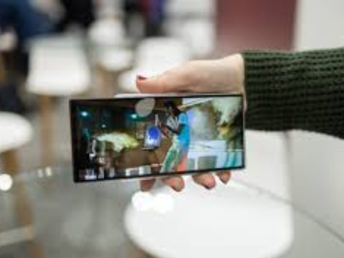 Motorola Bendable Phone Features Price