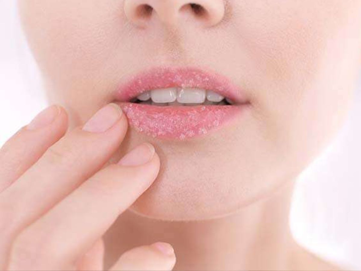 Winter Lip Care effective Tips For Moist And Crack Free Lips 