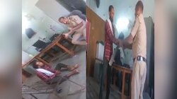 रिक्षाच्या भाड्यावरुन चालकाला पट्ट्याने अमानुषपणे मारहाण; पोलीस कर्मचाऱ्याचा क्रूर चेहरा समोर