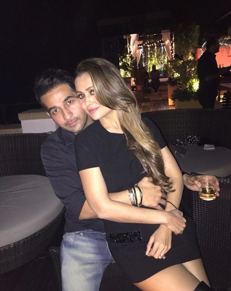 Actress amrita arora wedding love story celebrity affair 